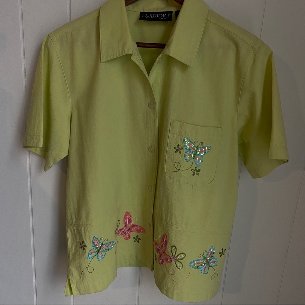 J. A. Studio Women’s Short Sleeve Shirt with Floral Embellishment | Medium